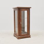 1767&nbsp;8310&nbsp;Vitrinskåp